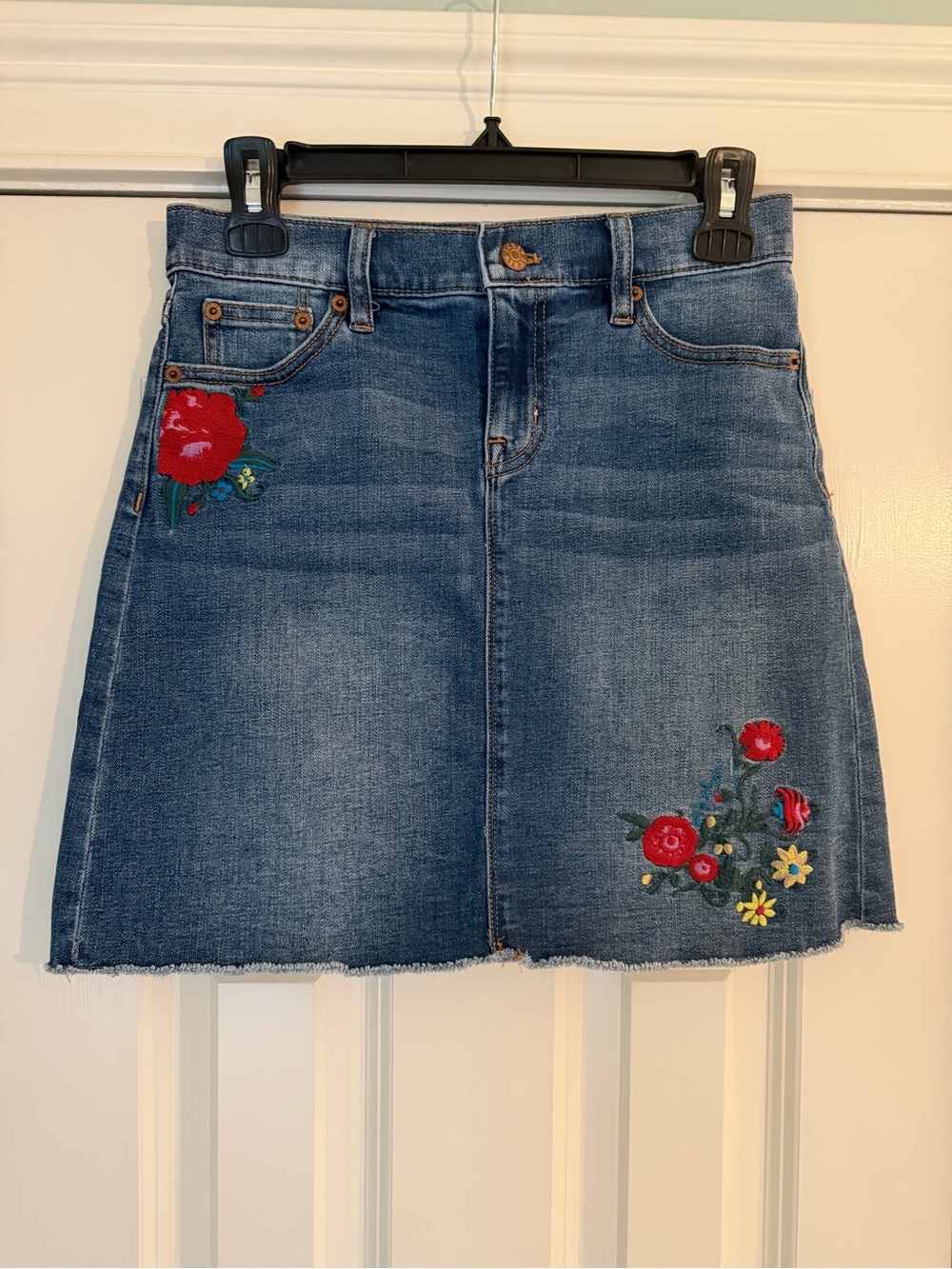 J. Crew Jean Skirt Denim Skirt with Red Floral Embroidery Size 0